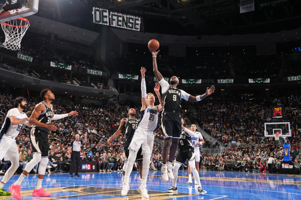 塔图姆在防 塔图姆在防