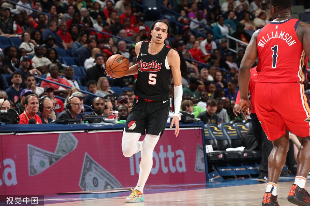 尽管他已累 尽管他已累